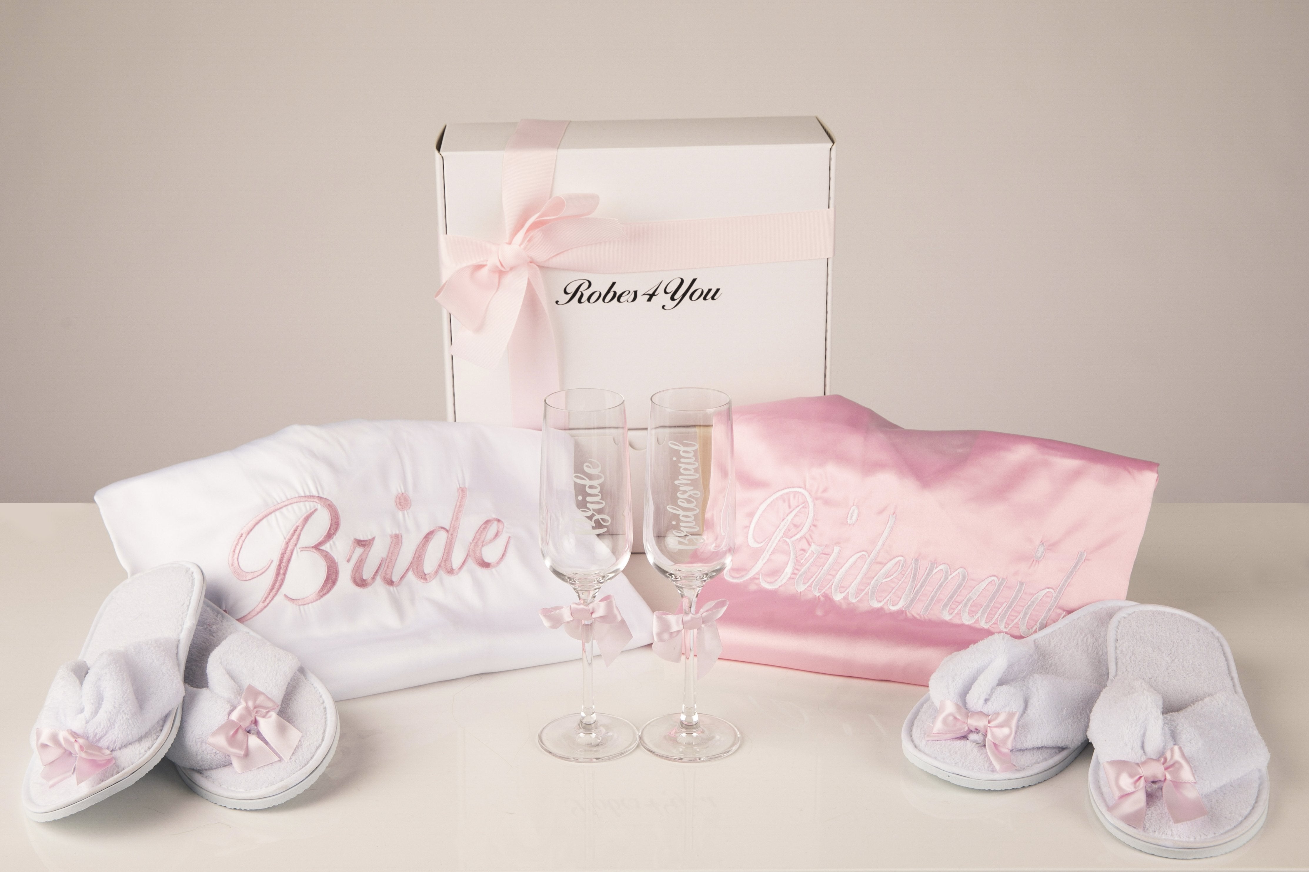 Robes4you gift box-baby pink satin robes