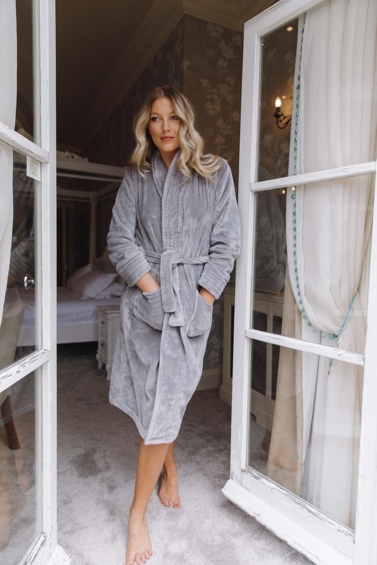 Luxurious grey womens fluffy robe - Robes4you-UK